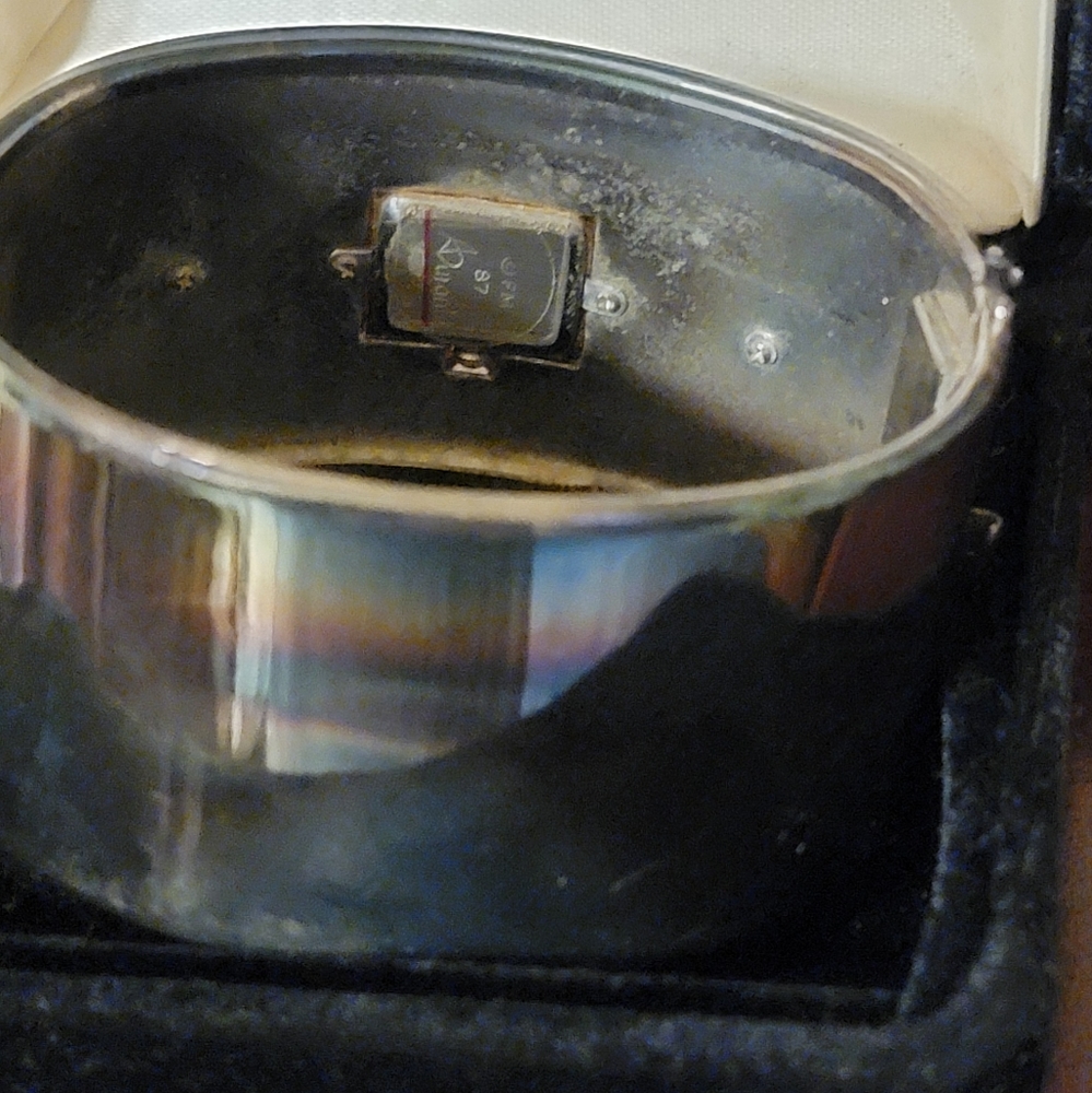 Watch - Picture 2 of 3
